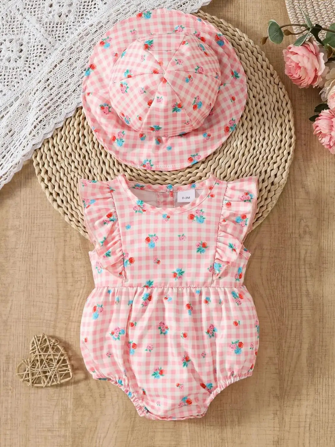 Cute Baby Girl's Summer Bestselling Round Neck Small Flutter Sleeve Infant Baby Romper with Hat, 2-Piece Set
